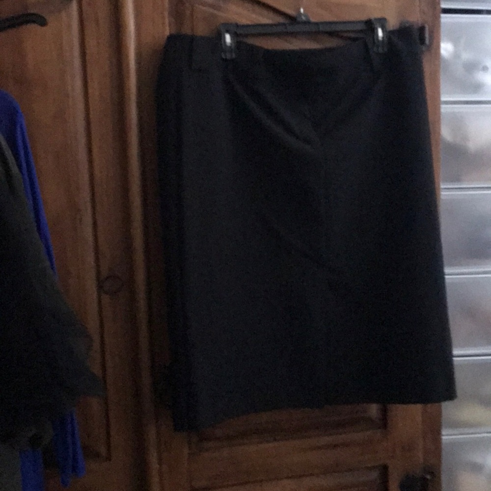 NY and company black sharp skirt